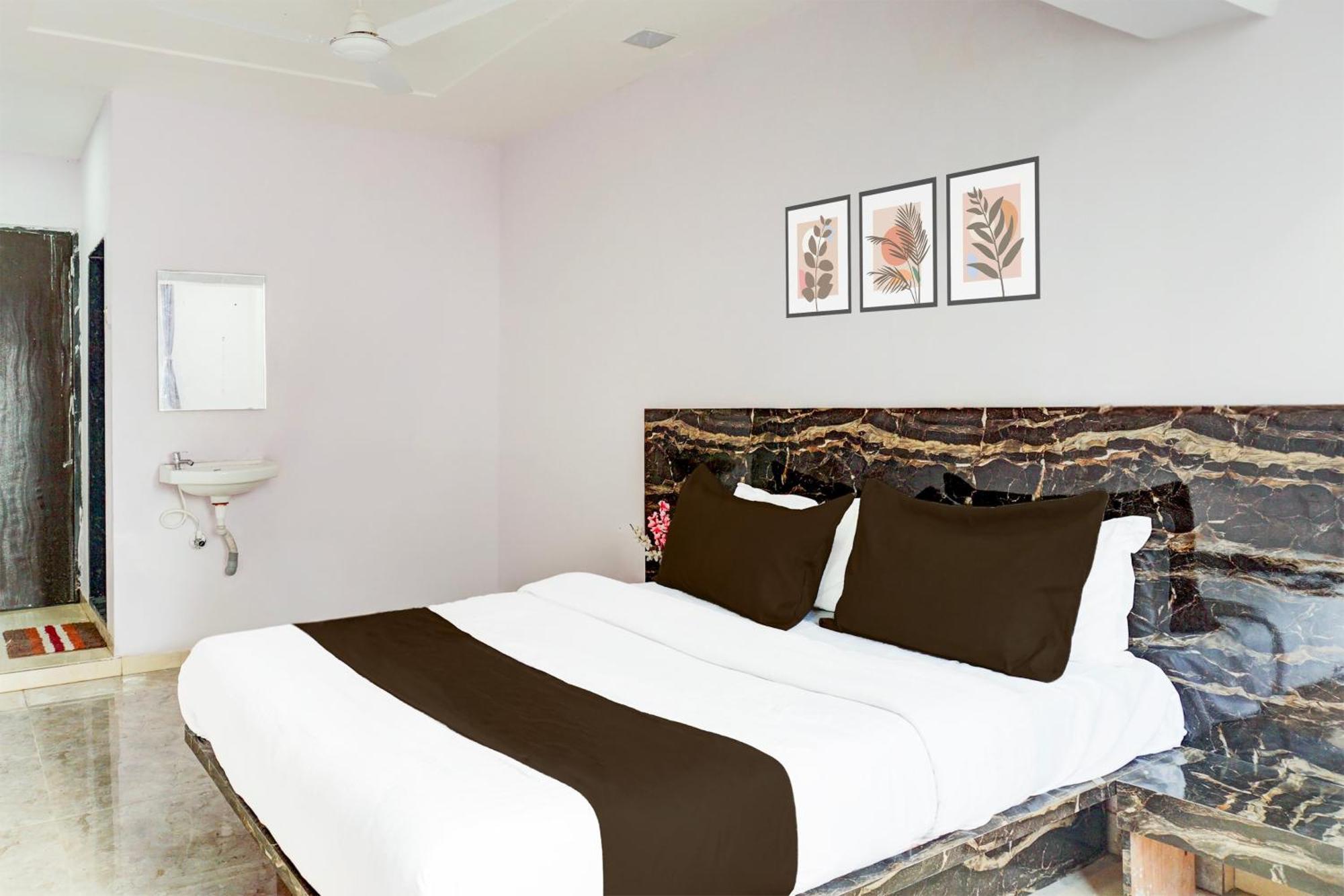 Hotel O Silver Inn ヒンジャワディー エクステリア 写真